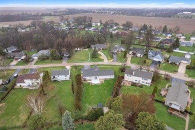 537 Erma Drive is a sprawling ranch home located within the - photo 6