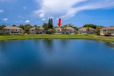 Lake Townhome/Townhouse For Sale in Boynton Beach, Florida