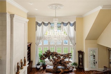 Perfectly positioned within the prestigious gated golf community - photo 11