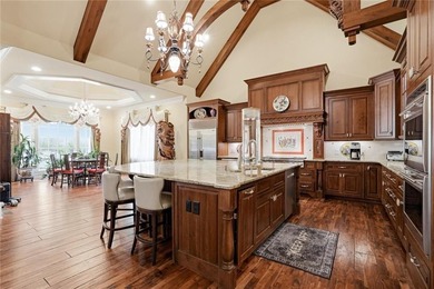 Perfectly positioned within the prestigious gated golf community - photo 13