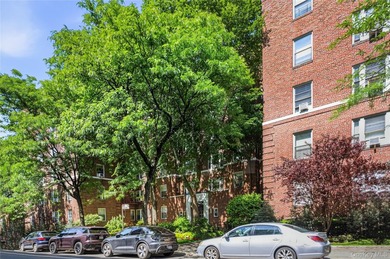 Large 2 bedroom home, offering rare square footage and - photo 13