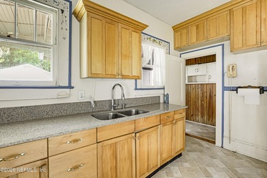 **INVESTOR SPECIAL**UPDATED***GREAT LOCATION** Welcome home to - photo 19