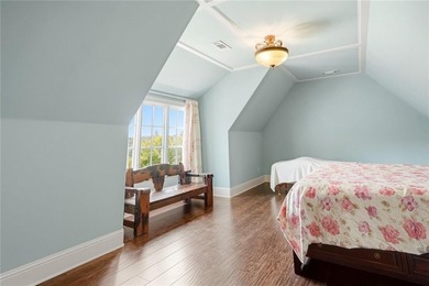 Perfectly positioned within the prestigious gated golf community - photo 22