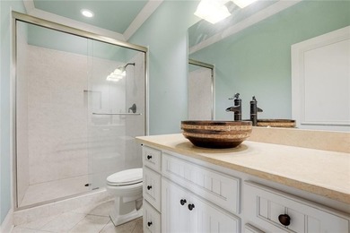 Perfectly positioned within the prestigious gated golf community - photo 23