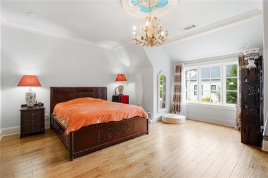 Perfectly positioned within the prestigious gated golf community - photo 27