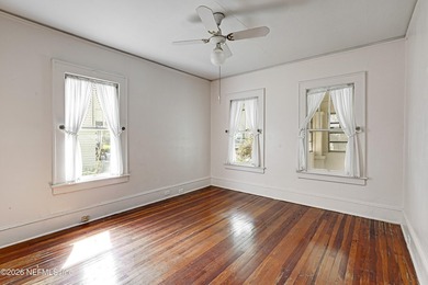 **INVESTOR SPECIAL**UPDATED***GREAT LOCATION** Welcome home to - photo 31