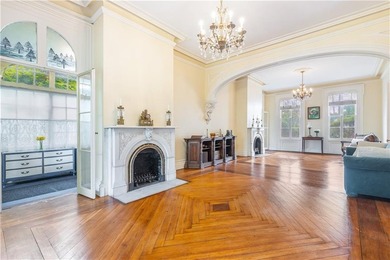 Enter inside one of New York City's most extraordinary - photo 5