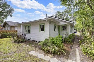 **INVESTOR SPECIAL**UPDATED***GREAT LOCATION** Welcome home to - photo 37