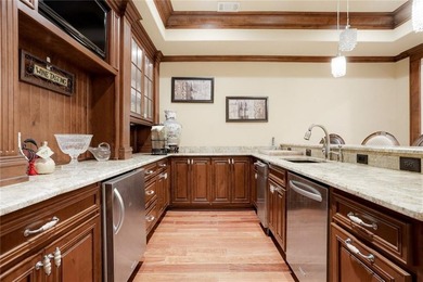 Perfectly positioned within the prestigious gated golf community - photo 40