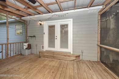 Adorable and well maintained home in the desirable golf - photo 40