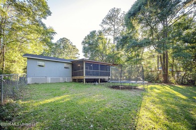 Adorable and well maintained home in the desirable golf - photo 46