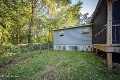 Adorable and well maintained home in the desirable golf - photo 47