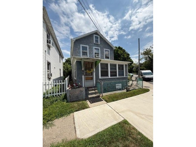 East River Townhome/Townhouse Sale Pending in Whitestone New York
