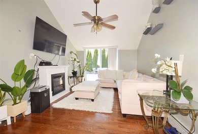 Welcome to 130 Winganhauppauge Road in Islip - a beautifully - photo 3