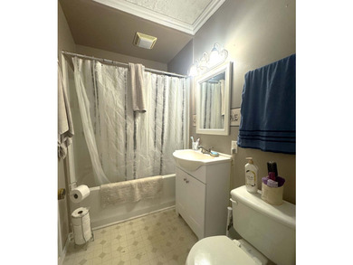 Welcome to 1211 NW Arlington Avenue in Lawton, Oklahoma! This - photo 7