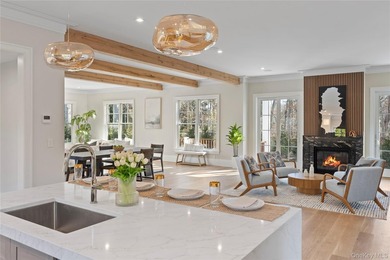 Brand new exquisite waterfront 6 bedroom, 7 bathroom home set on - photo 4