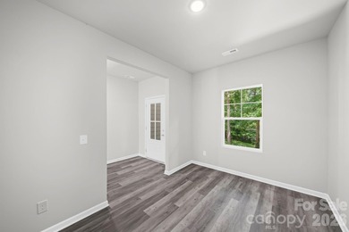 Enjoy the beauty of Lake Norman living in this stunning new - photo 5