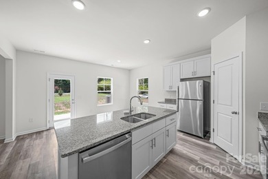 Enjoy the beauty of Lake Norman living in this stunning new - photo 10