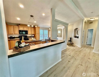 Lovely open and airy manufactured home in the Scott Lake - photo 10
