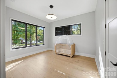 An award-winning contemporary residence set on approximately one - photo 14
