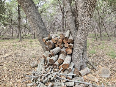 Come see this Texas Hill Country retreat in a neighborhood with - photo 15
