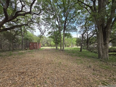 Come see this Texas Hill Country retreat in a neighborhood with - photo 16