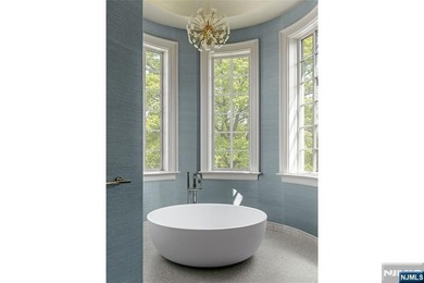 A newly completed interior renovation has transformed 10 Frick - photo 20