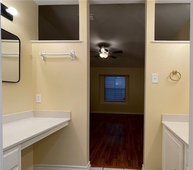 Beautifully & totally redone & updated. Front entrance & walkway - photo 29