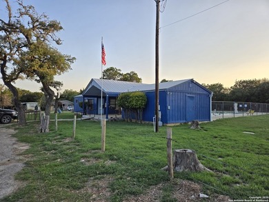 Come see this Texas Hill Country retreat in a neighborhood with - photo 33