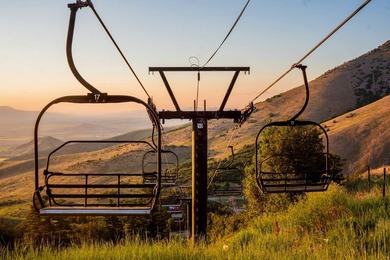A rare opportunity to acquire Cherry Peak Resort, a - photo 8