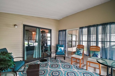 Nestled within the desirable Lake Griffin Habor, a vibrant - photo 2