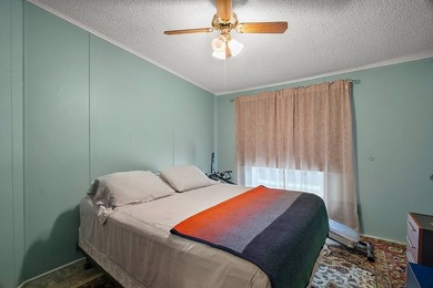 Nestled within the desirable Lake Griffin Habor, a vibrant - photo 10