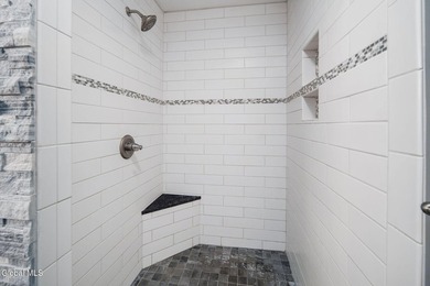 Whether you're searching for a year-round residence, a vacation - photo 20