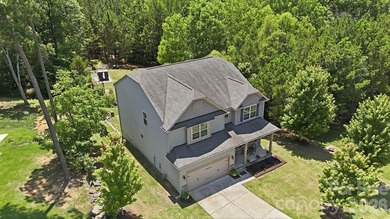 Experience a larger, more relaxed Lake Wylie lifestyle in this - photo 6