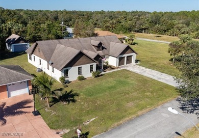 This is a potential Short Sale - AS-IS. This expansive 5-Bedroom - photo 3