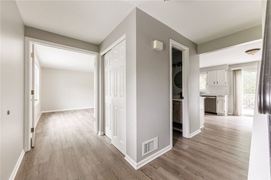 Welcome to this beautifully updated 3-bed, 1.5-bath home - photo 7