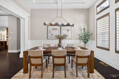 Beautiful James Clyde-built single-level home on a .35-acre - photo 5