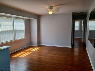 Welcome to 641 Howard Street! This beautifully updated 3-bedroom - photo 5