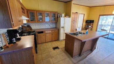 3 BED, 2 BATH DOUBLEWIDE MANUFACTURED HOME, BUILT IN 2002, ON 1