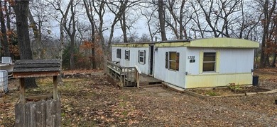 Linn Valley Lakes Home For Sale in Linn Valley Kansas