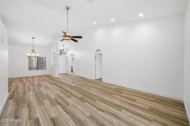 Open, bright, and spacious detached home with fenced backyard - photo 12