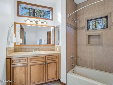Looking for a house in Flagstaff Forest Highland to move into - photo 18