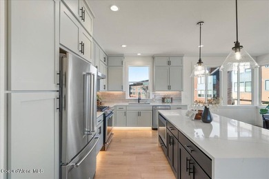 Experience exceptional living in the Atlas Waterfront Carlin - photo 19