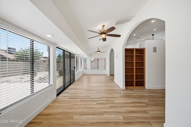 Open, bright, and spacious detached home with fenced backyard - photo 22