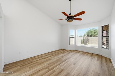 Open, bright, and spacious detached home with fenced backyard - photo 25