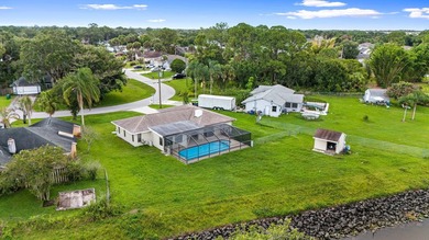 This beautifully remodeled pool home on an over sized lot is - photo 30