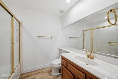 Open, bright, and spacious detached home with fenced backyard - photo 31