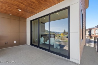 Experience exceptional living in the Atlas Waterfront Carlin - photo 34