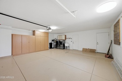 Open, bright, and spacious detached home with fenced backyard - photo 35