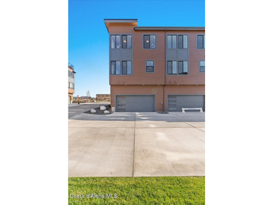 Experience exceptional living in the Atlas Waterfront Carlin - photo 35